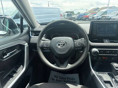 Used 2019 Toyota RAV4 XLE w/ Convenience Package AWD/4WD image 17