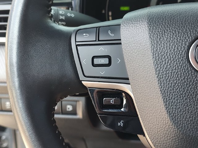 Used 2025 Toyota Camry SE FWD image 21