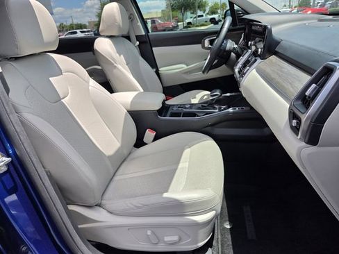Used 2023 Kia Sorento EX w/ Panoramic Sunroof Package FWD image 19