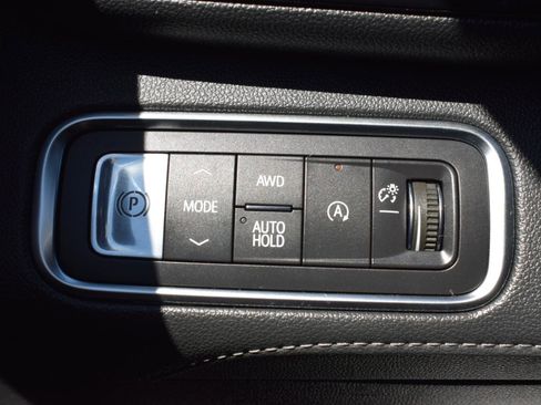 Used 2025 Buick Enclave Preferred w/ LPO, Floor Liner Package FWD image 24