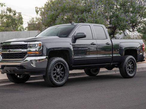 Used 2017 Chevrolet Silverado 1500 LT w/ All Star Edition AWD/4WD image 1