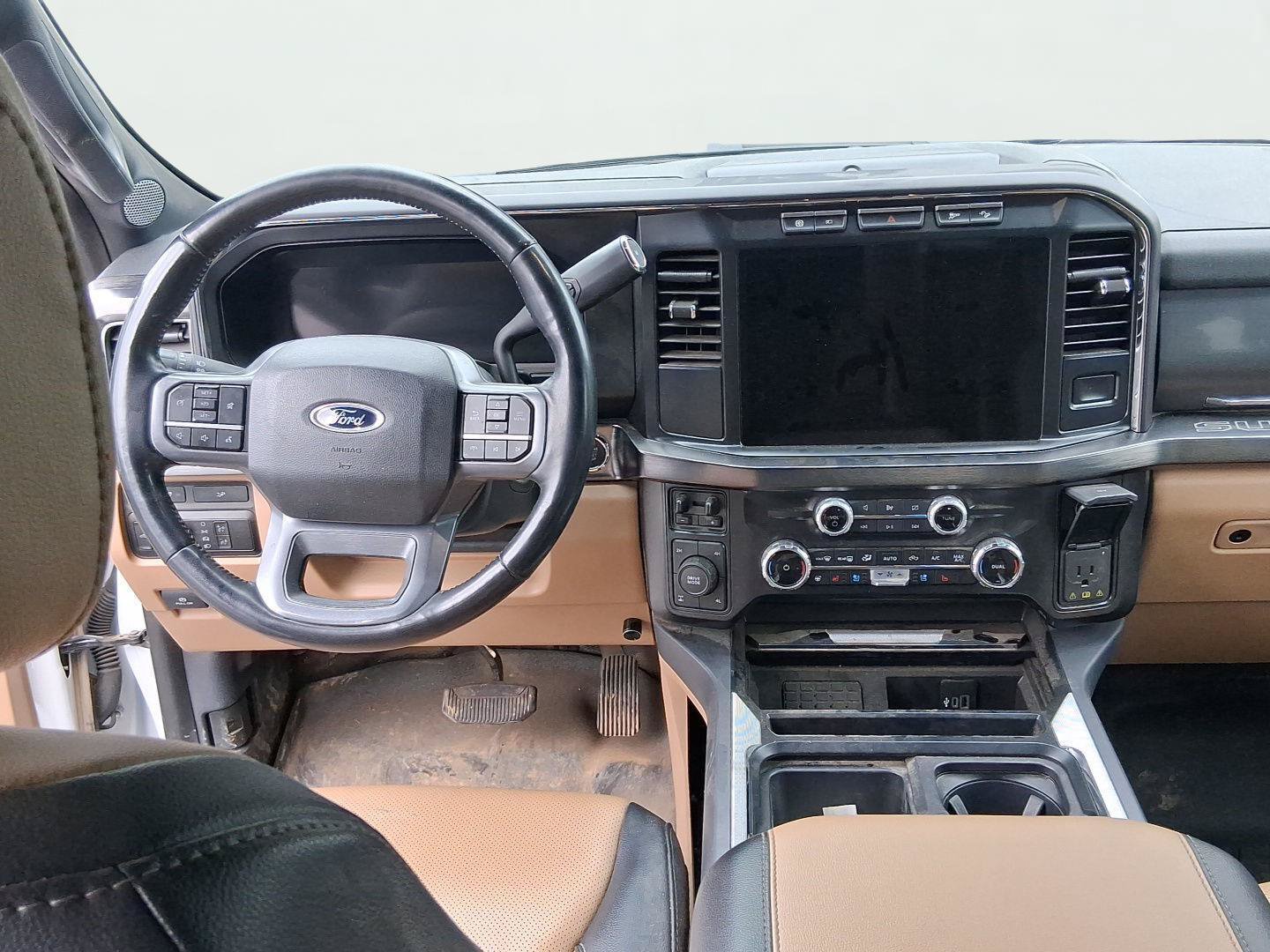 Used 2024 Ford F350 Lariat w/ Chrome Package AWD/4WD image 15