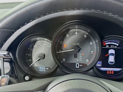 Used 2025 Porsche Macan image 13