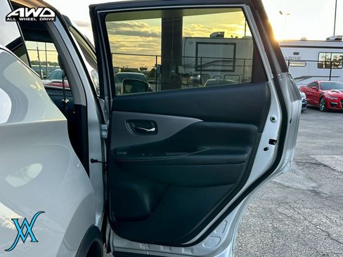 Used 2022 Nissan Murano S AWD/4WD image 23