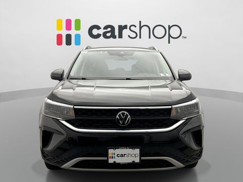 Used 2024 Volkswagen Taos SE FWD image 6