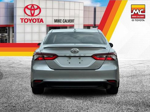 Used 2023 Toyota Camry LE FWD image 4