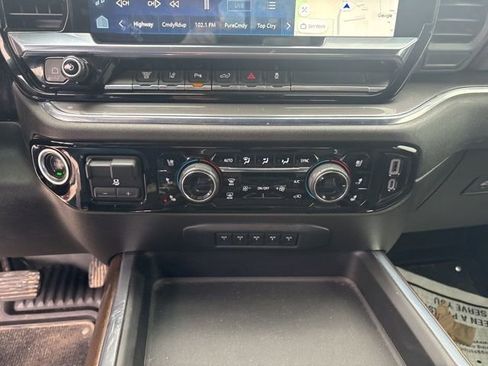 Used 2024 Chevrolet Silverado 3500 High Country w/ High Country Premium Package image 18