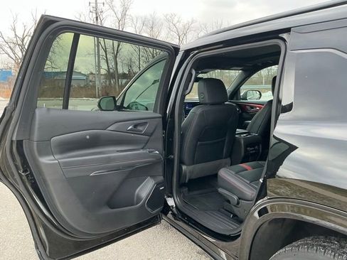 Used 2024 Chevrolet Traverse RS w/ LPO, Floor Liner Package image 18