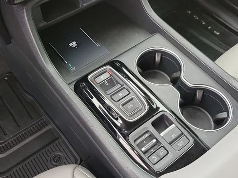 Used 2023 Honda Pilot Touring image 31