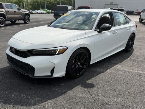 Used 2026 Honda Civic Sport image 4