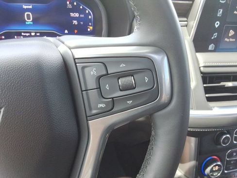 Certified 2023 Chevrolet Suburban LT w/ Luxury Package RWD image 27