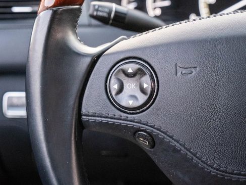 Used 2010 Mercedes-Benz CL 550 4MATIC w/ Sport Pkg image 21