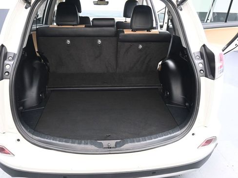 Used 2016 Toyota RAV4 Limited image 16