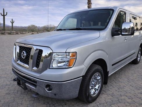 Used 2019 Nissan NV 3500 SL RWD image 2