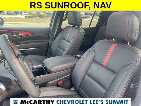 Certified 2024 Chevrolet Traverse RS image 50