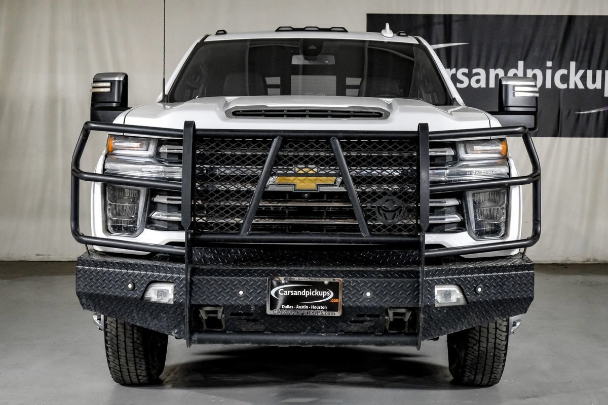 Used 2022 Chevrolet Silverado 3500 High Country w/ Safety Package II AWD/4WD image 3