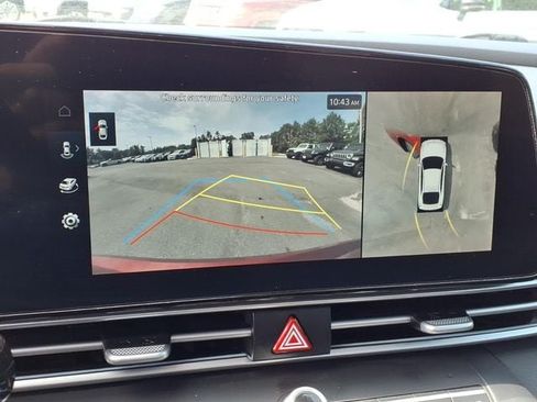 Used 2024 Hyundai Elantra Limited FWD image 23