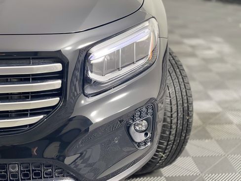Used 2025 Mercedes-Benz GLB 250 4MATIC image 7