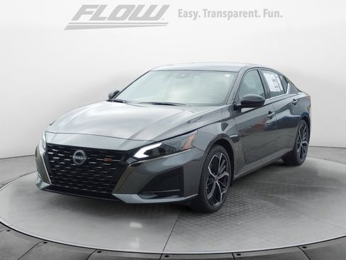 New 2025 Nissan Altima 2.5 SR image 3