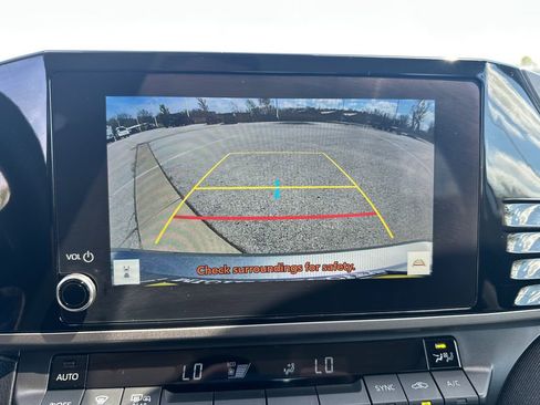 Used 2025 Toyota Camry LE FWD image 12