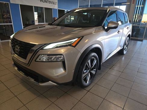 Used 2022 Nissan Rogue Platinum w/ Head-Up Display Package AWD/4WD image 4
