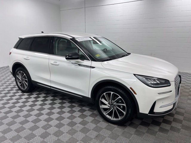 Used 2023 Lincoln Corsair AWD w/ Equipment Group 101A image 4