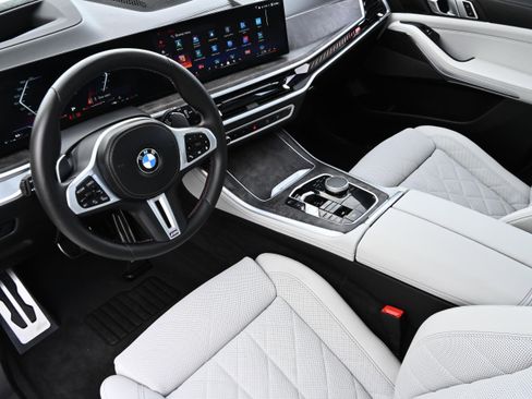 Used 2024 BMW X5 M60i image 12