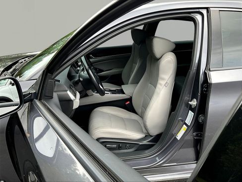 Used 2018 Honda Accord EX-L image 21