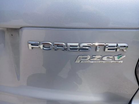 Used 2017 Subaru Forester 2.5i Limited AWD/4WD image 22