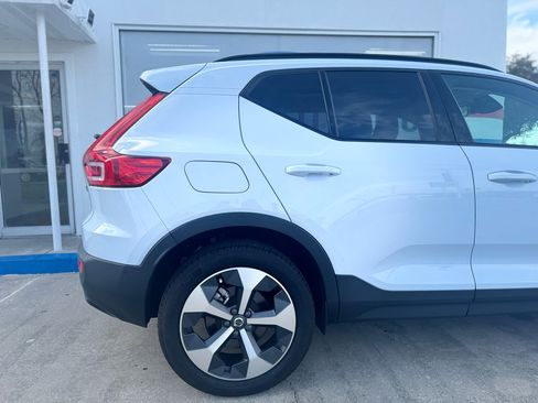 Used 2024 Volvo XC40 B5 Plus w/ Protection Package Premier image 26