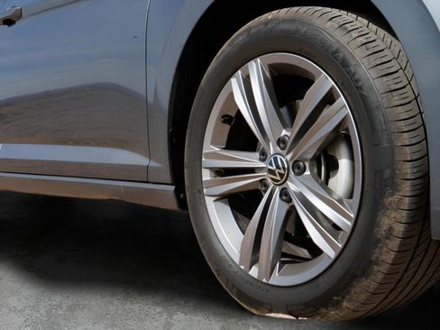 Used 2024 Volkswagen Jetta SE image 26