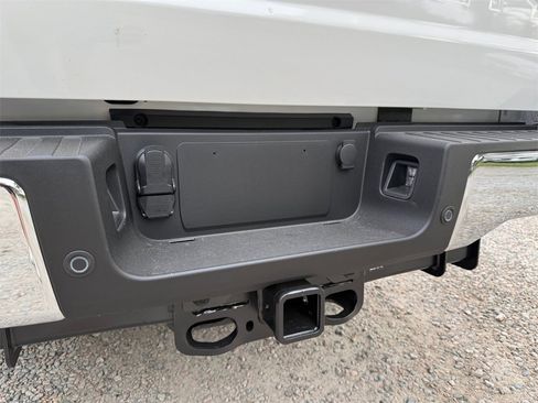 New 2026 Ford F350 Lariat w/ Chrome Package image 28