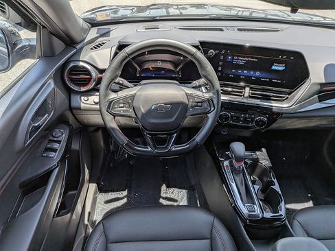Certified 2025 Chevrolet Trax RS w/ Driver Confidence Package FWD image 15