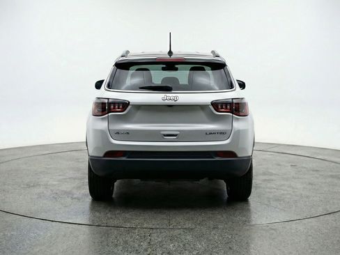 Used 2025 Jeep Compass Limited image 7