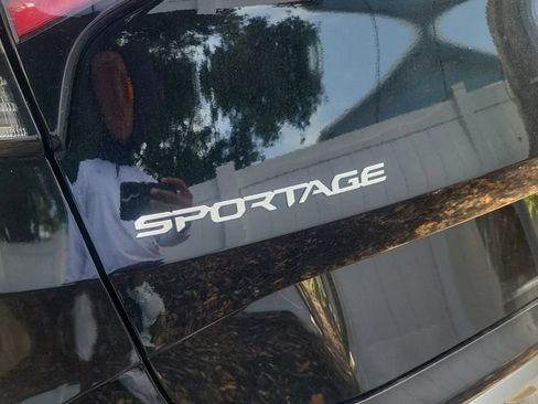 Used 2024 Kia Sportage SX FWD image 9