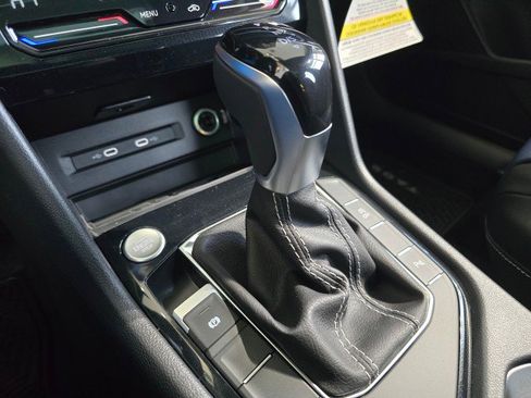 New 2026 Volkswagen Taos SEL image 38