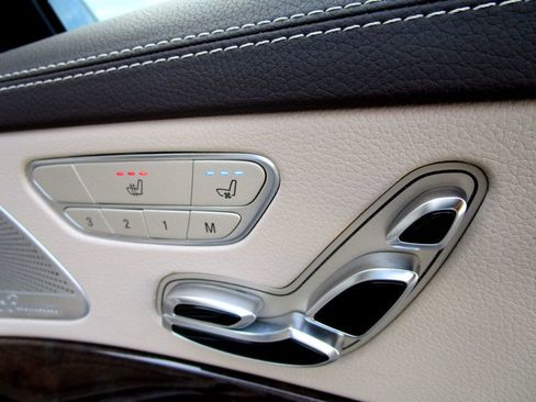 Used 2018 Mercedes-Benz S 560 4MATIC Sedan image 30