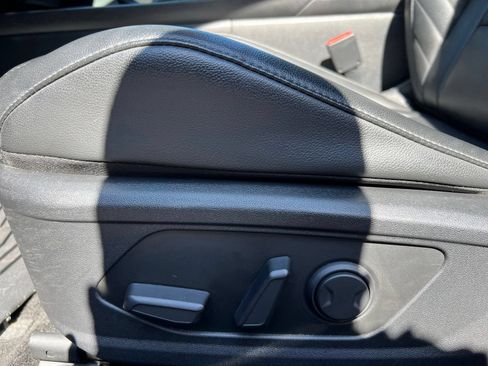 Used 2024 Hyundai Elantra Limited FWD image 24