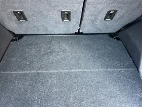 Used 2018 Chevrolet Equinox LT w/ Sun & Infotainment Package image 21