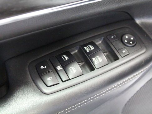 Used 2017 Jeep Grand Cherokee Limited AWD/4WD image 19