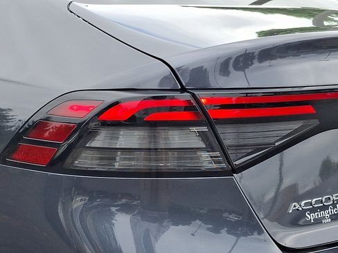 Used 2024 Honda Accord EX image 10