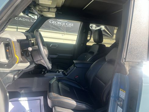 Used 2022 Ford Bronco Badlands image 10