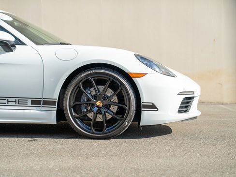 Used 2025 Porsche 718 Cayman Style Edition image 9