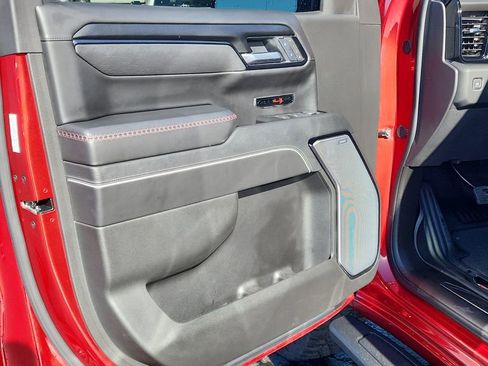 Used 2025 GMC Sierra 1500 AT4X image 27