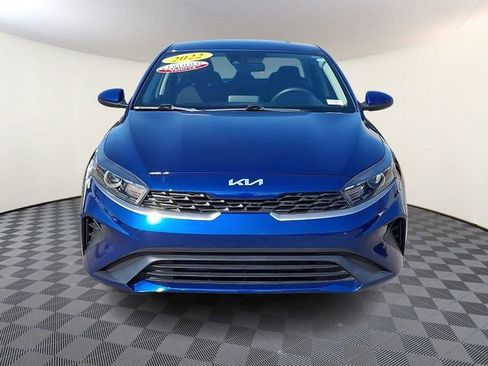 Certified 2022 Kia Forte LXS image 2