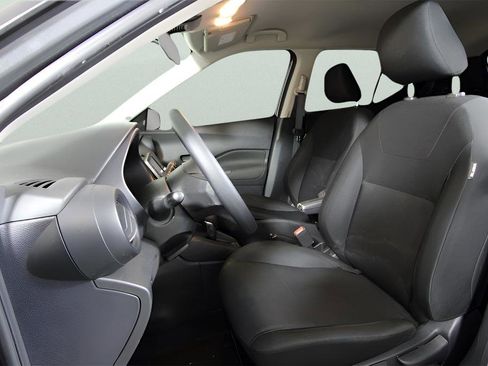 Used 2023 Nissan Kicks S image 28