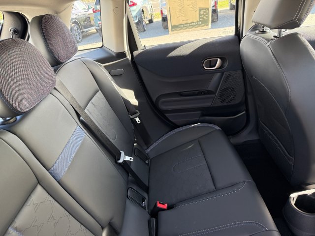 Used 2026 MINI Cooper 4-Door Hardtop FWD image 19