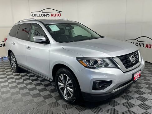 Used 2020 Nissan Pathfinder SL AWD/4WD image 10