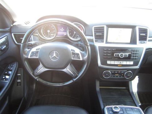 Used 2016 Mercedes-Benz GL 450 4MATIC image 10