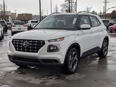 Certified 2023 Hyundai Venue SEL image 10